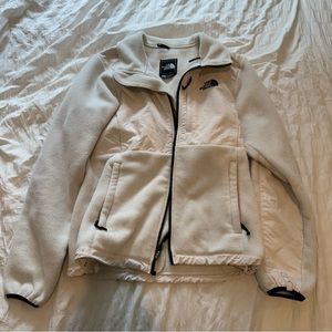 North face women’s white zip up jacket